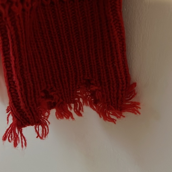 Leani Red Christmas Holiday Party Sweater Size Medium Fringed Edge - Picture 5 of 5